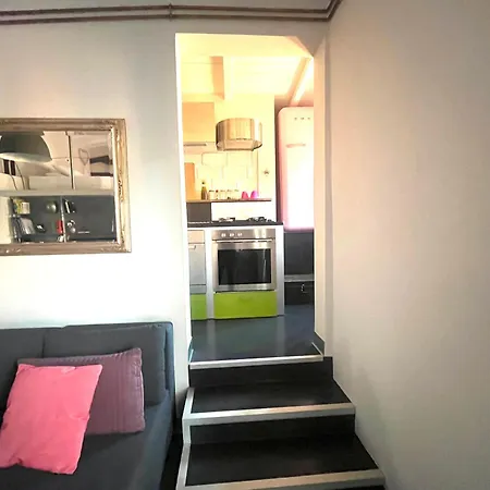 Stylish Duplex With Terrace 로마