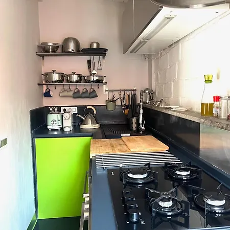 아파트 Stylish Duplex With Terrace 로마