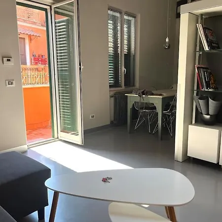 아파트 Stylish Duplex With Terrace