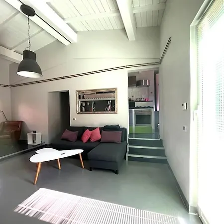 아파트 Stylish Duplex With Terrace