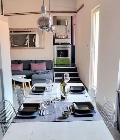 Stylish Duplex With Terrace