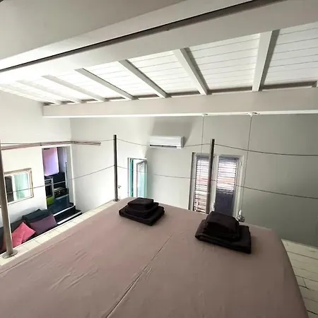 아파트 Stylish Duplex With Terrace